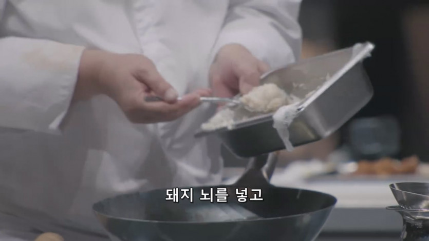 EP.2-2- 정통VS야매! 평범한 식재료의 다양한 변신 - - 중국 - 예능 - - -.ts_20250725_011056.832.jpg