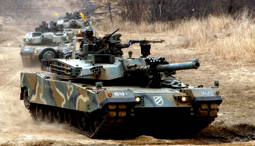 2013.4.1_육군11사단_야외기동전술훈련_Field_Training_Exercise,_Republic_of_Korea_Army_11th_Division_(8617306085).jpg
